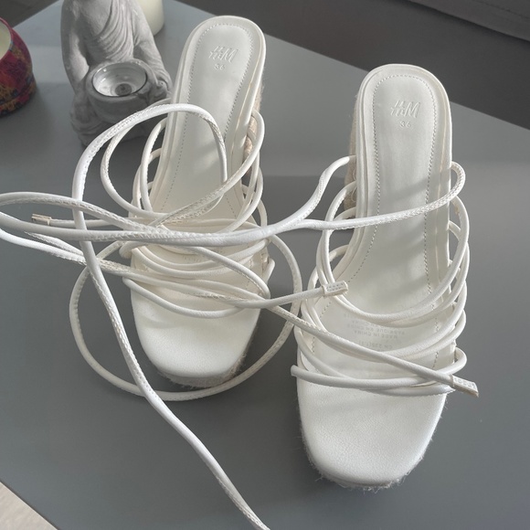 H&M Strappy Sandals - Picture 1 of 6